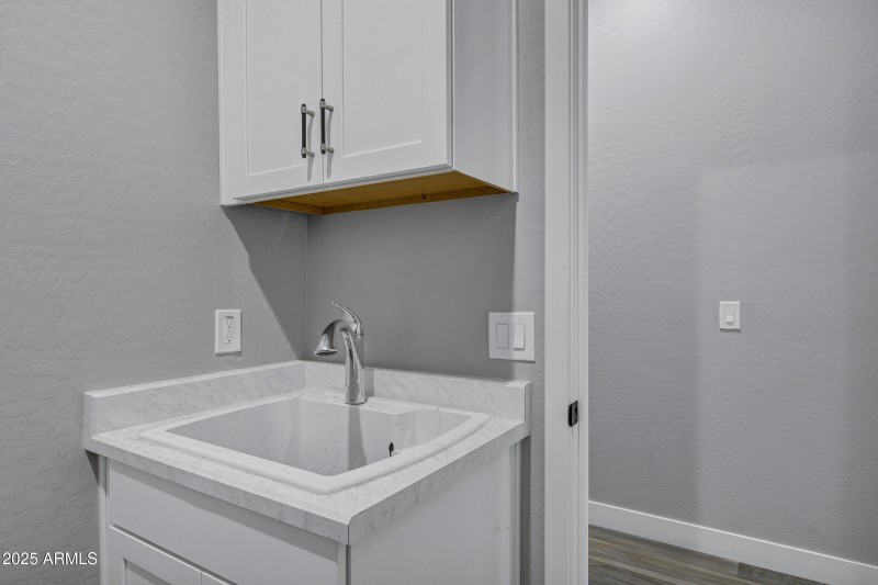 23146 E Mayberry Rd-30