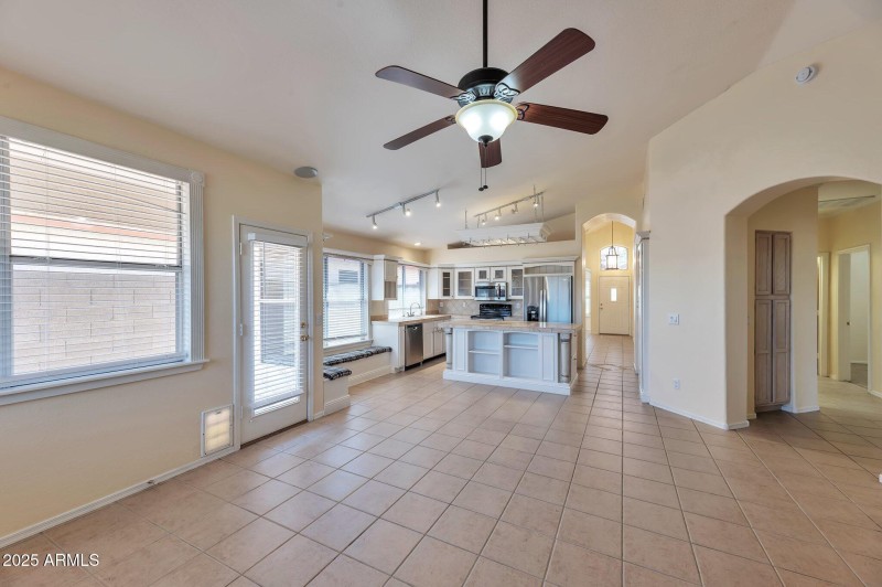 6-web-or-mls-QP- 780_8396