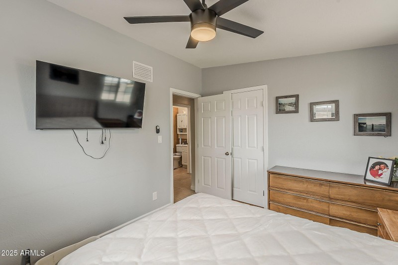 24-web-or-mls-Sherbundy-24