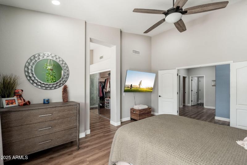 10035 E Janice Way - 16