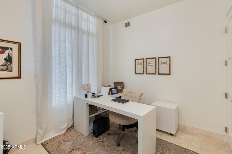 Bed 3/Office
