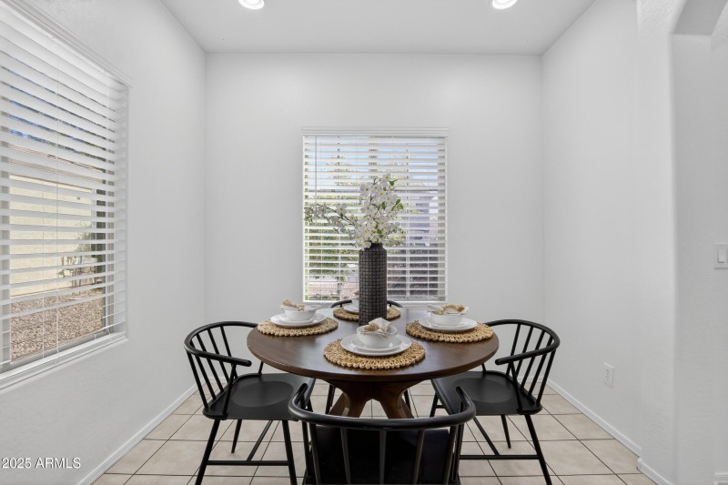 22_027_036_a4m_opnshw