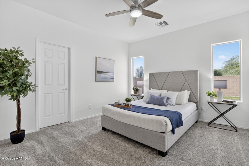 31_037_063_a4m_opnshw