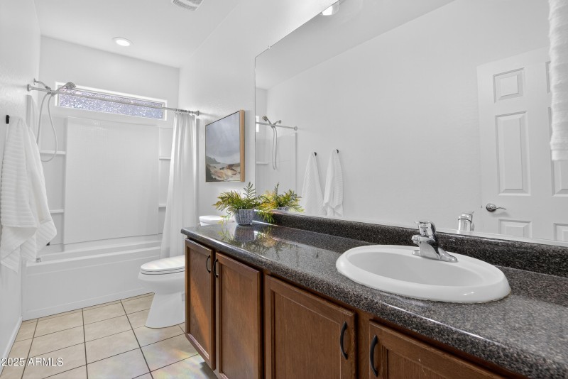 39_045_085_a4m_opnshw