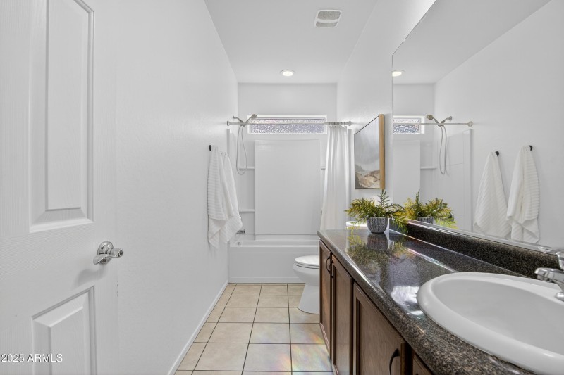 41_047_091_a4m_opnshw