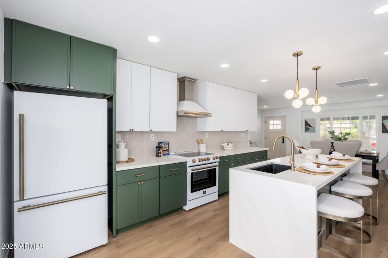 8650 E Roanoke Ave - 10