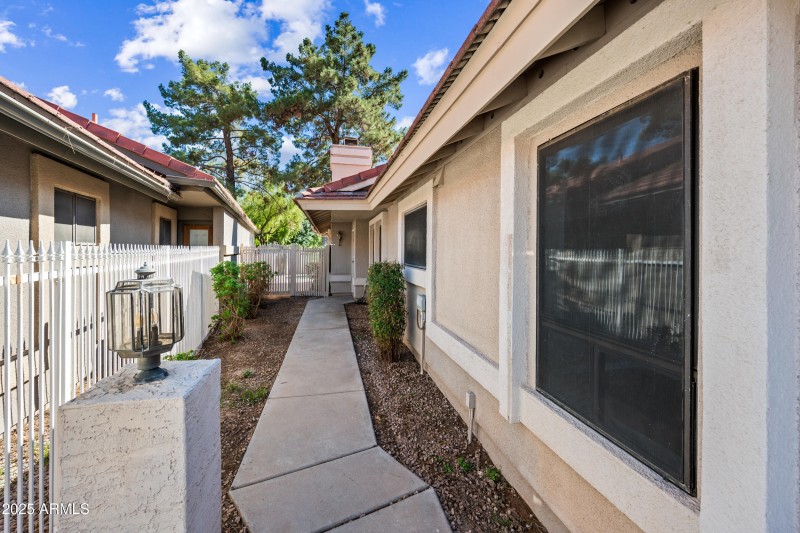 5 Front Side Walk