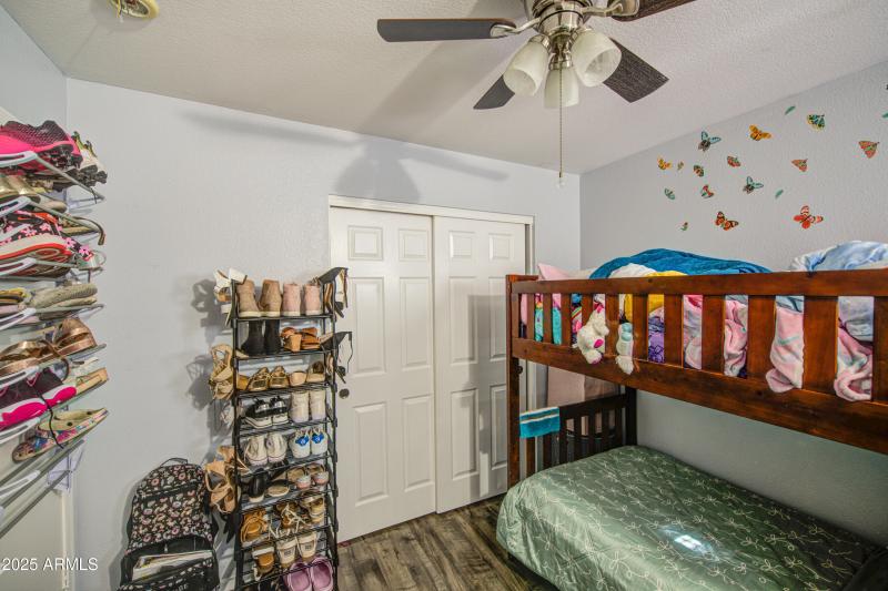 Bedroom 2-pic 3
