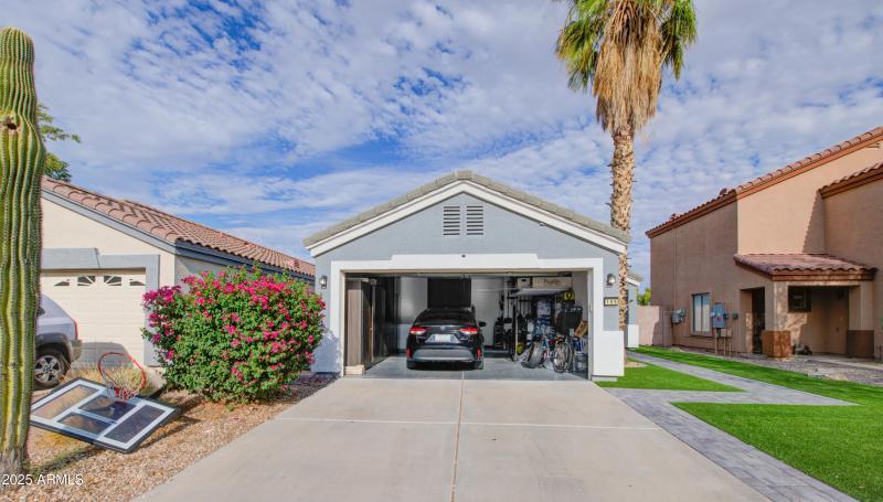 Garage 2