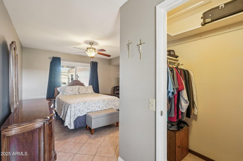 walk-in closet