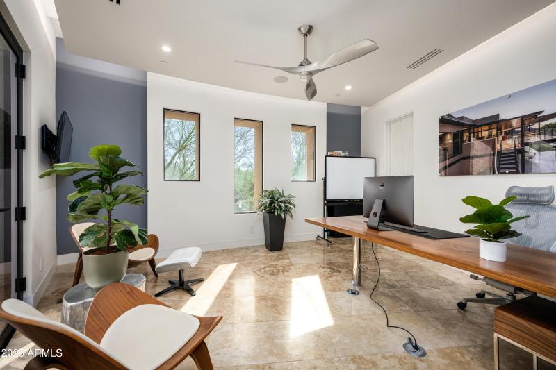 8116 E Vista Bonita Dr -25