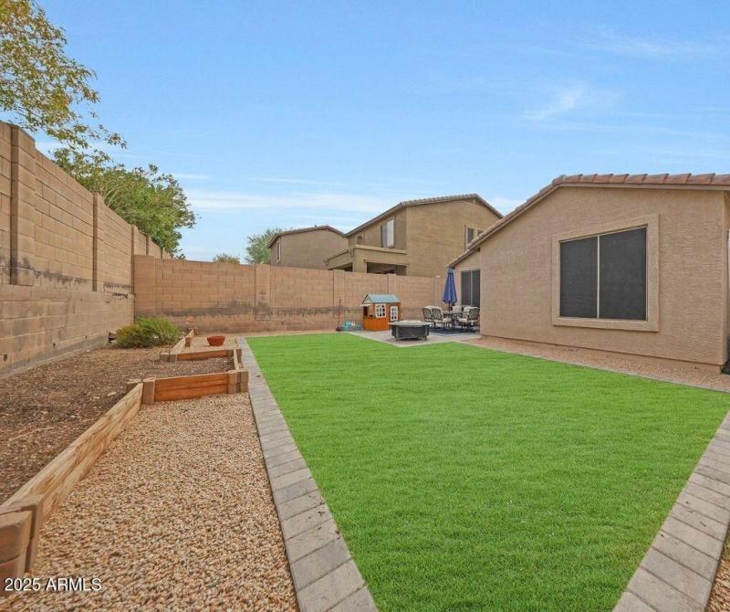Spacious Backyard