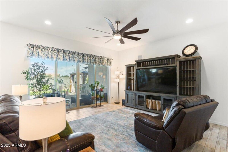35-22762 E Pegasus Pkwy