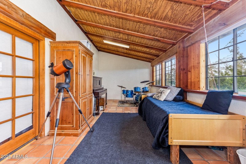 26-web-or-mls-1 Pinto Trail - MLS Images