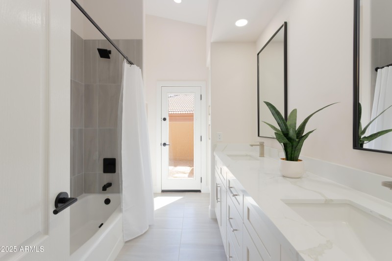 PropertyImageCo_12225ECortezDr_WEB-28