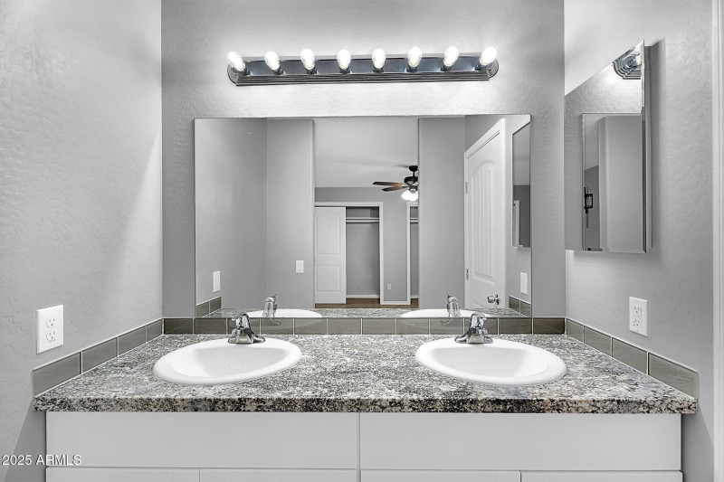 Dual Vanity!