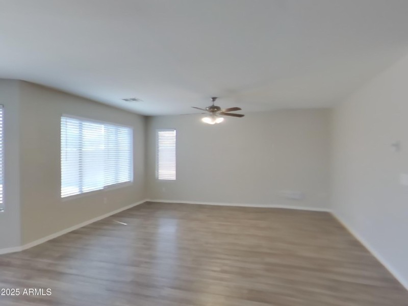 16_pc_8IR1RDkfFU_BdA5DaqeWi_other_room_t