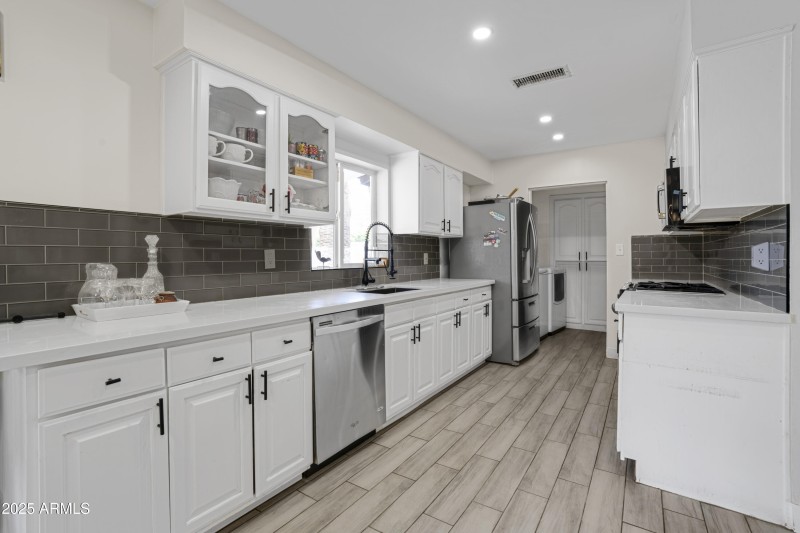 Kitchen 2