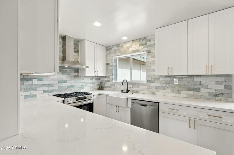 012_Kitchen