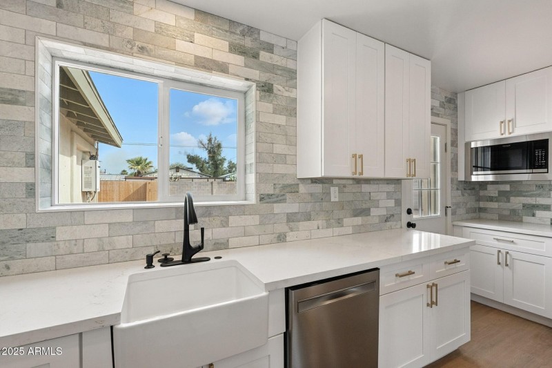 015_Kitchen