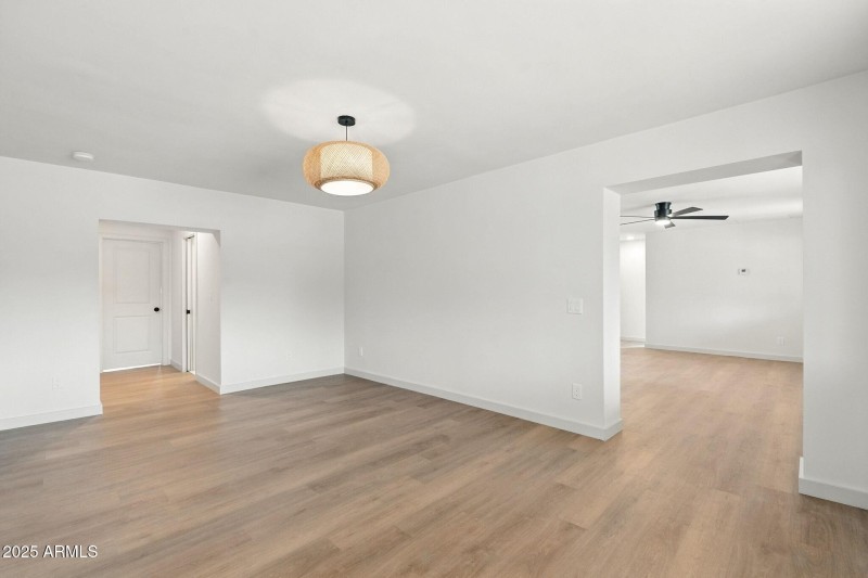 020_Dining Room