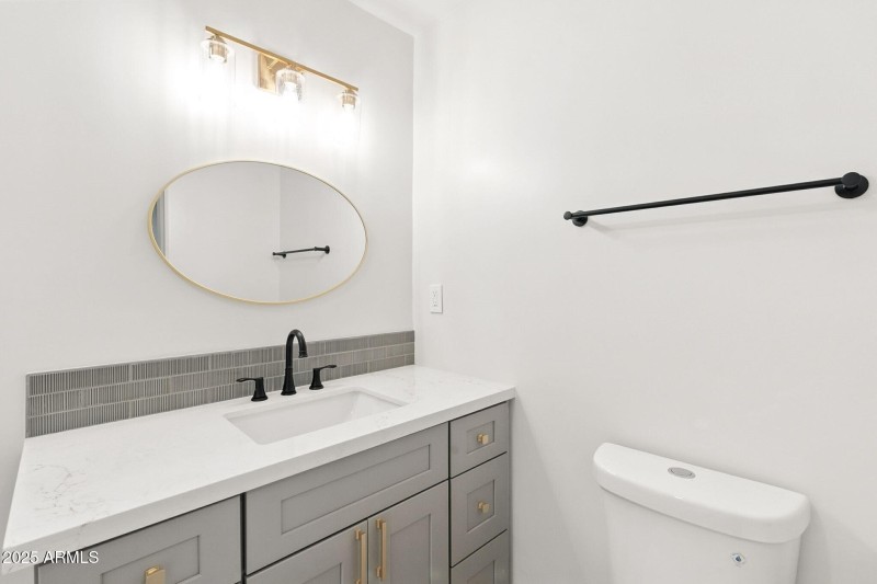038_Guest Bathroom