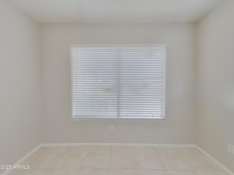 3_pc_EO3ifKzUQX_lrBRPKnnDz_layout_1