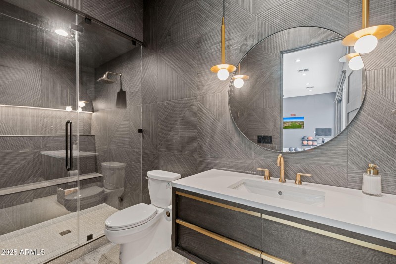 Gym Bathroom w/Steam Shower