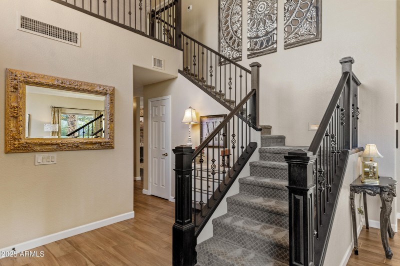 Elegant stairwell bannister