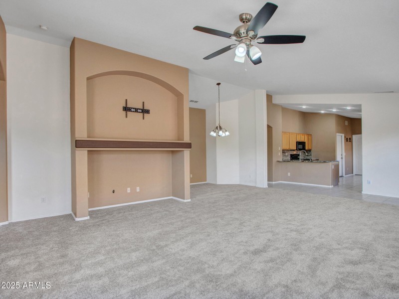 02-Living-&-Dining-areas-(6)