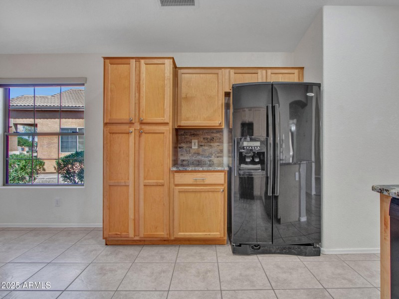 03-Eat-in-Kitchen-(4)