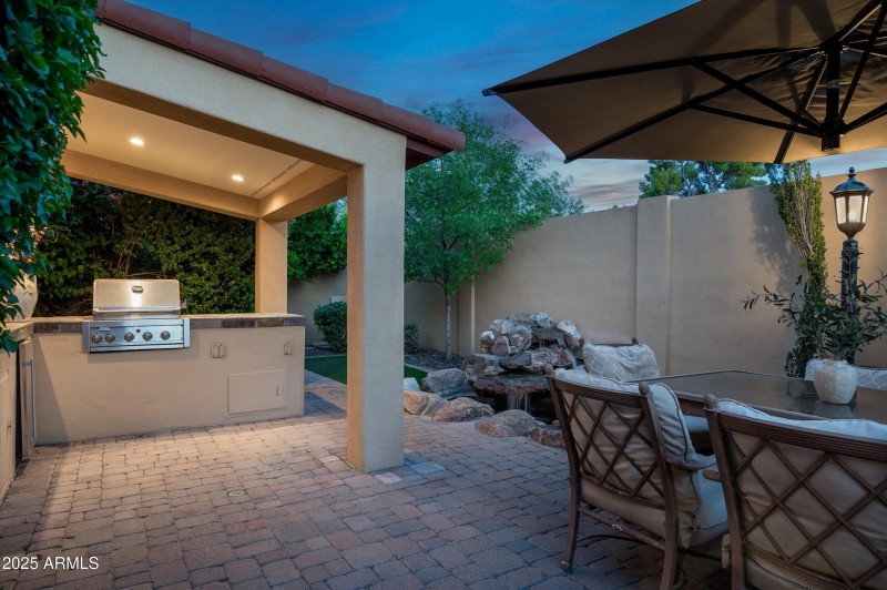 Outdoor Kitchen