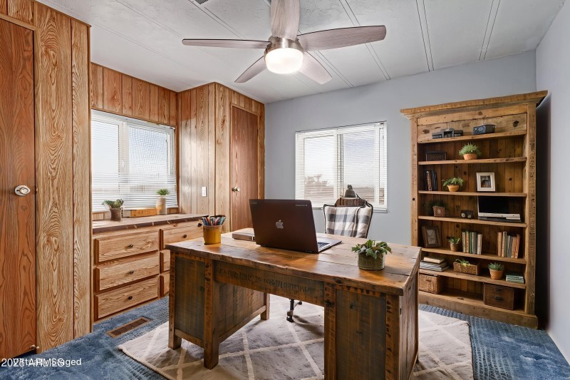 21-Colorado - Home Office - Farmhouse -
