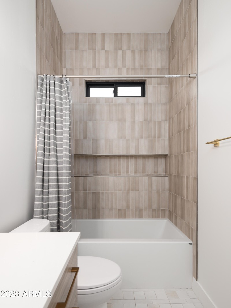 PropertyImageCo_13672N88thPl_WEB-44