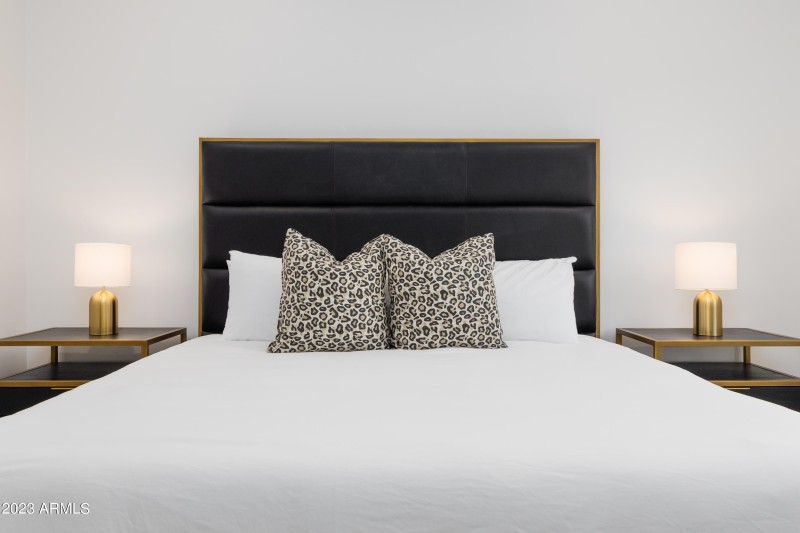 PropertyImageCo_13672N88thPl_WEB-39