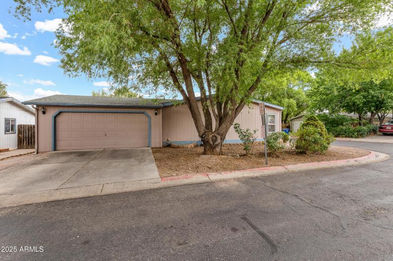 5276 N Thornton Pl-4