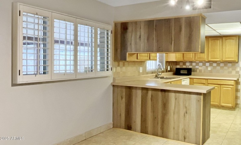 FE537B4F-1B88-4AF0-A22D-77A3829F48B6_1_1