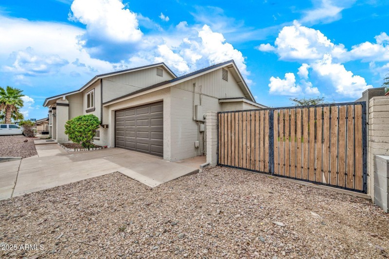 3821 W Danbury Dr-2