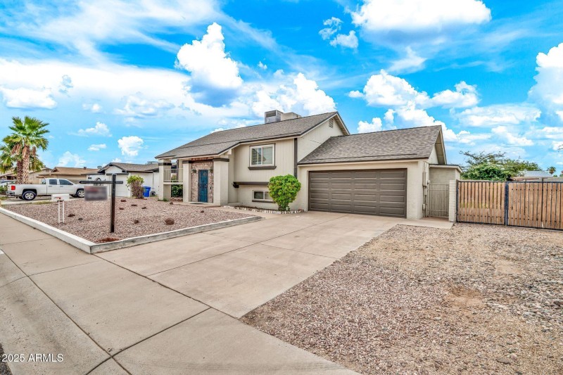 3821 W Danbury Dr-5