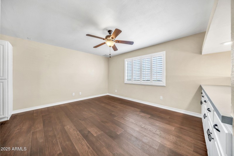 3821 W Danbury Dr-6