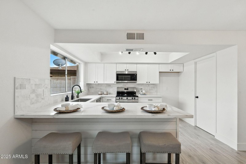 Eat In Kitchen