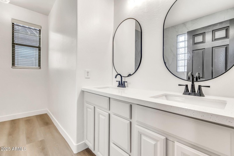 2237 W Agrarian Hills Dr-23