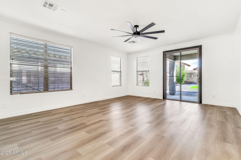 2237 W Agragian Hills-6