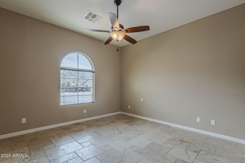38-web-or-mls-Hazel-38