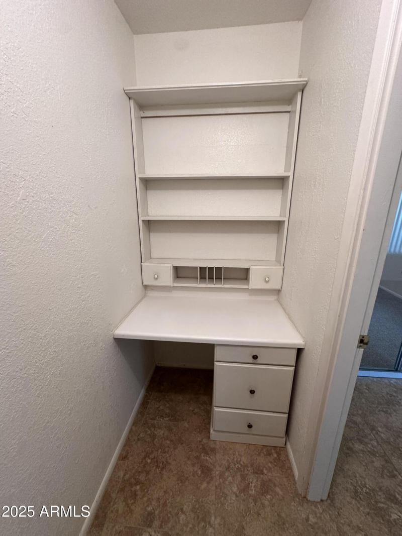 Desk nook
