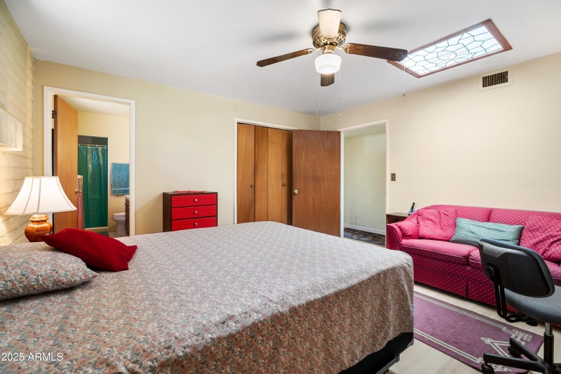 19-Bedroom