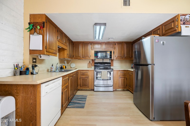 23-Kitchen