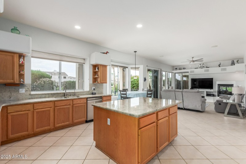 18 Hackberry