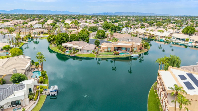 91 Hackberry