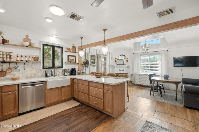 19-web-or-mls-Holly-19